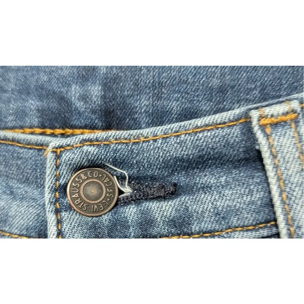 Levi's 506 Mid Rise Medium Wash Blue Denim Straight Leg Men's 33x30 EUC